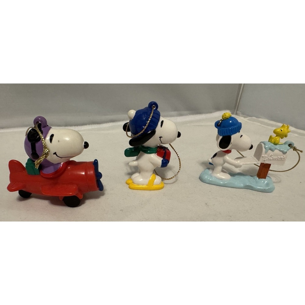 Vintage Lot Of 3 Snoopy Woodstock Plane MailboxChristmas Ornaments Pvc Figures‎